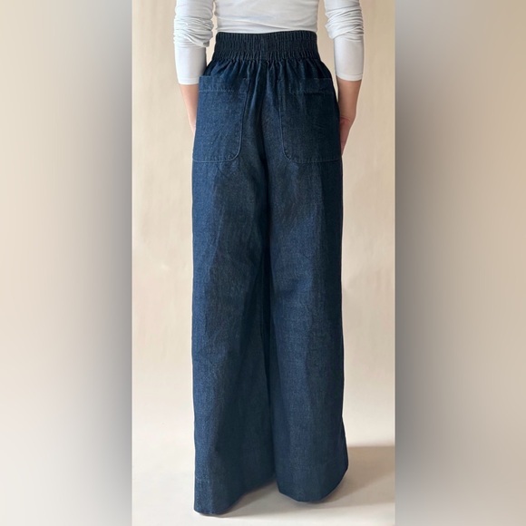 Wide-Leg Elastic Waist Denim Pants - Picture 3 of 3